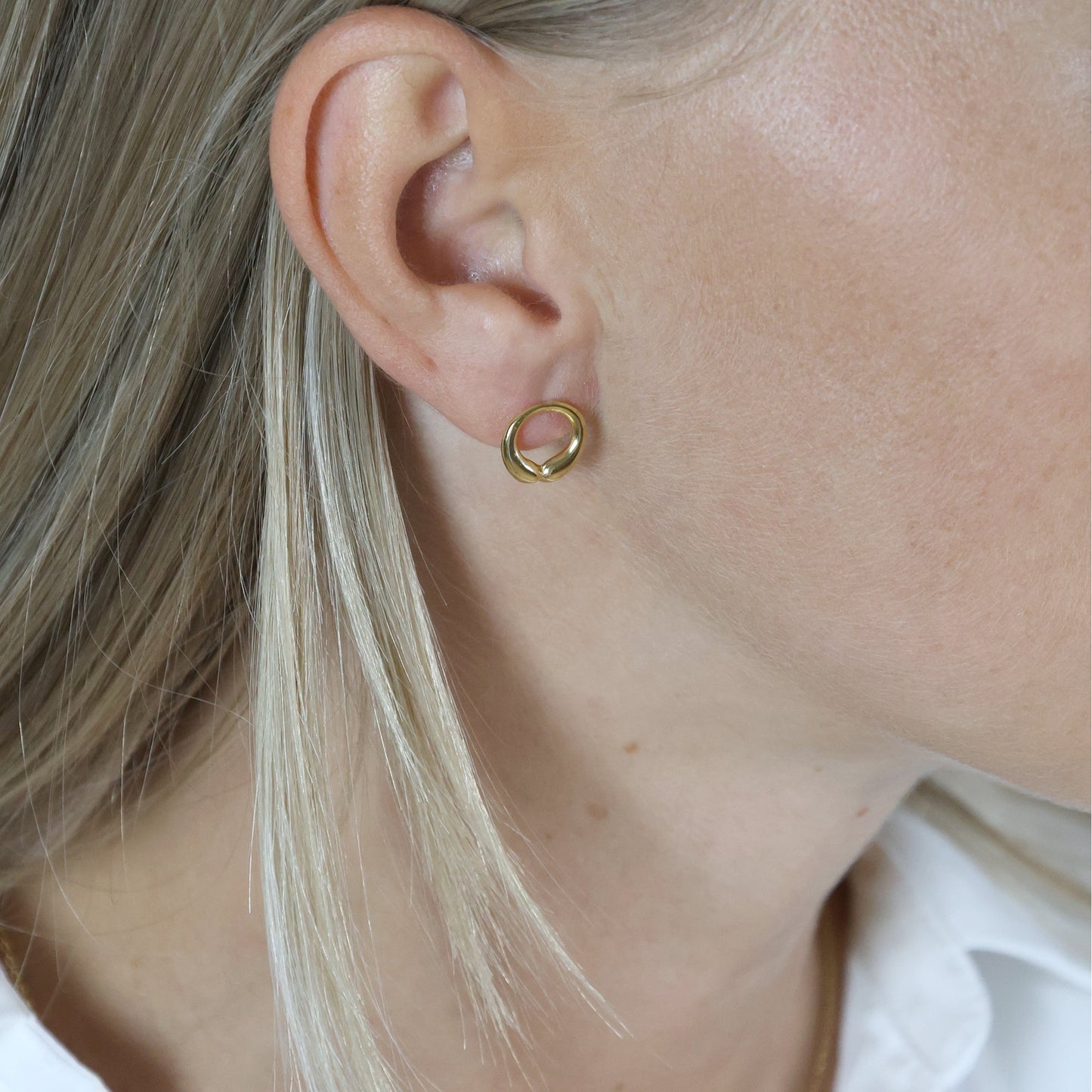 Ørestikker Cirkel 8 Karat Guld