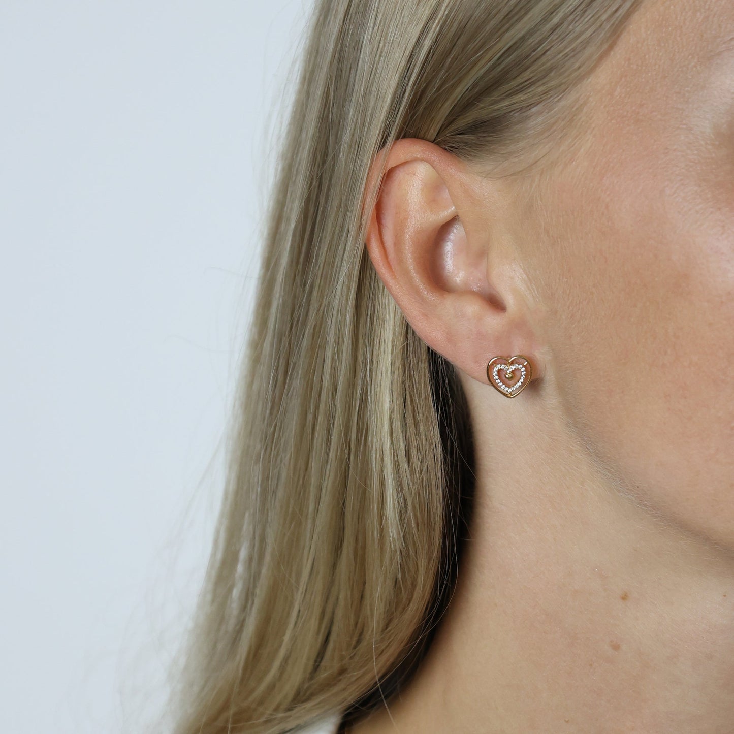 Ørestikker Hjerte med Cubic Zirkonia 8 Karat Guld