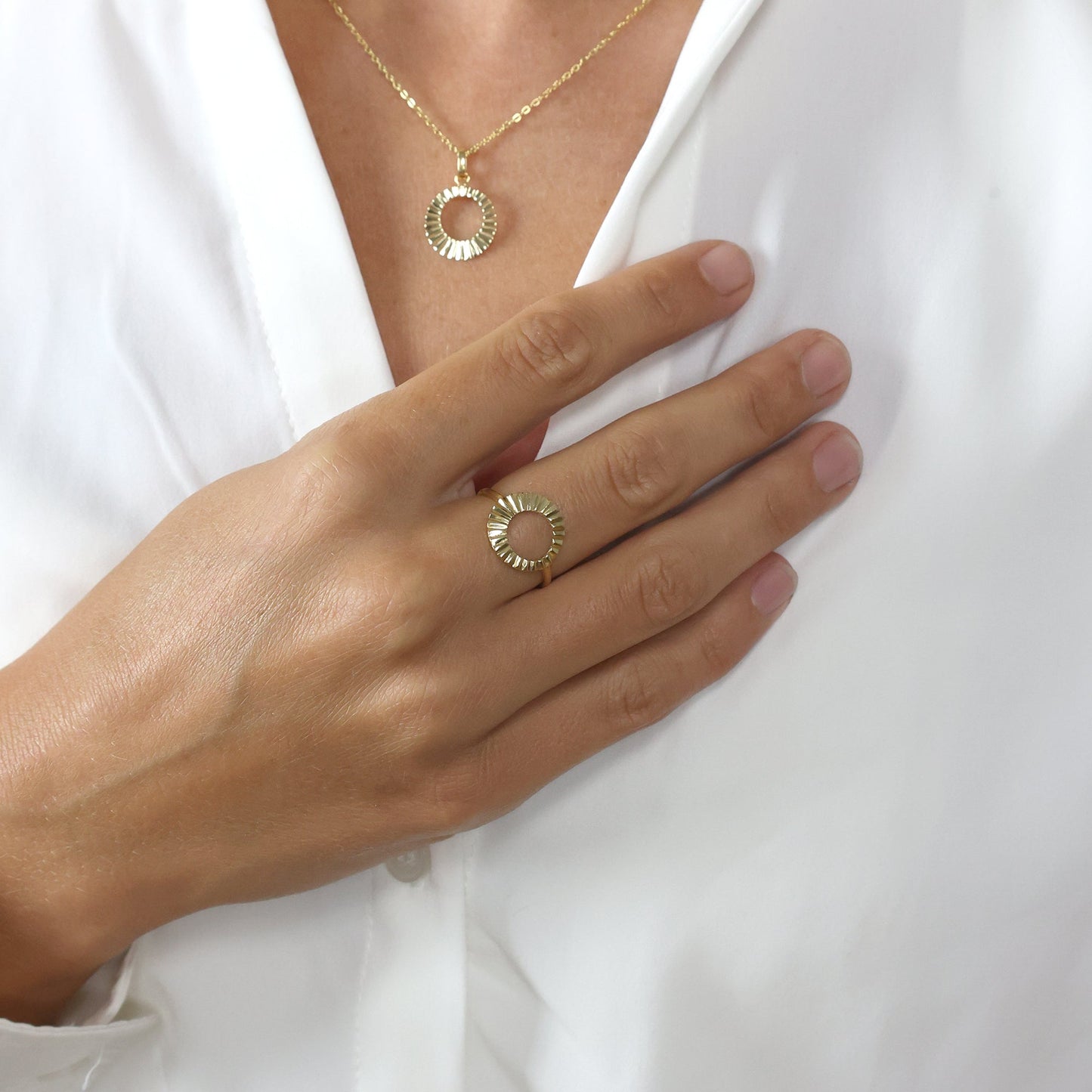 Ring Solskin 8 Karat Guld