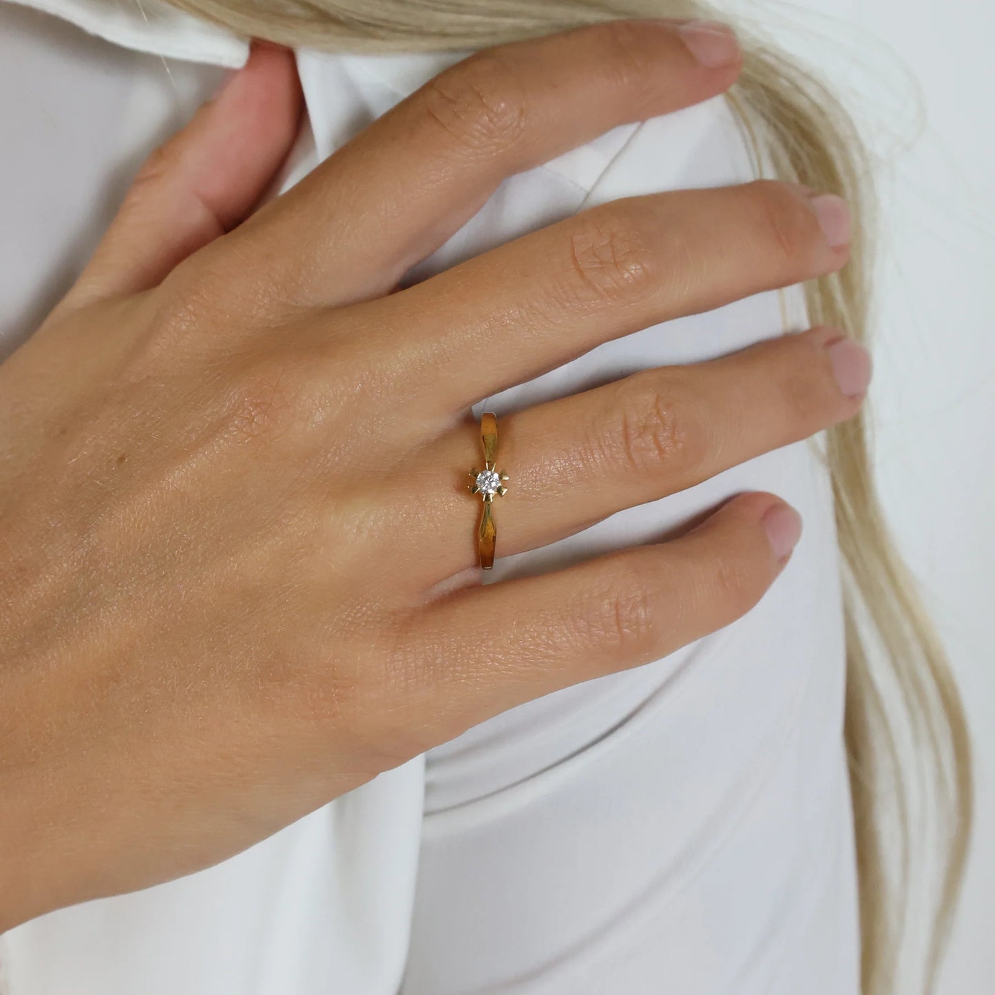 Eternity Ring 14 Karat Guld Med 0,10ct W/SI Diamant