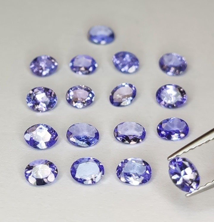 17 pcs Tanzanite - 2.71 ct