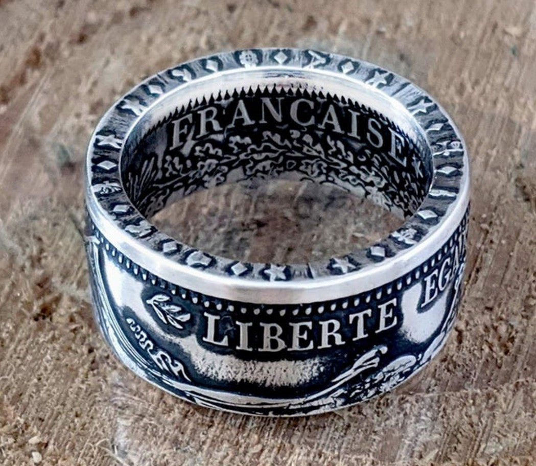 Frankring, 10 francs sølvmønt, "LIBERTE EGALITE FRATERNITE"