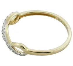14 karat guldring med diamanter
