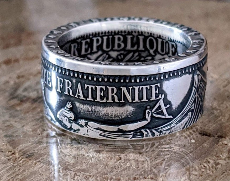 Frankring, 10 francs sølvmønt, "LIBERTE EGALITE FRATERNITE"