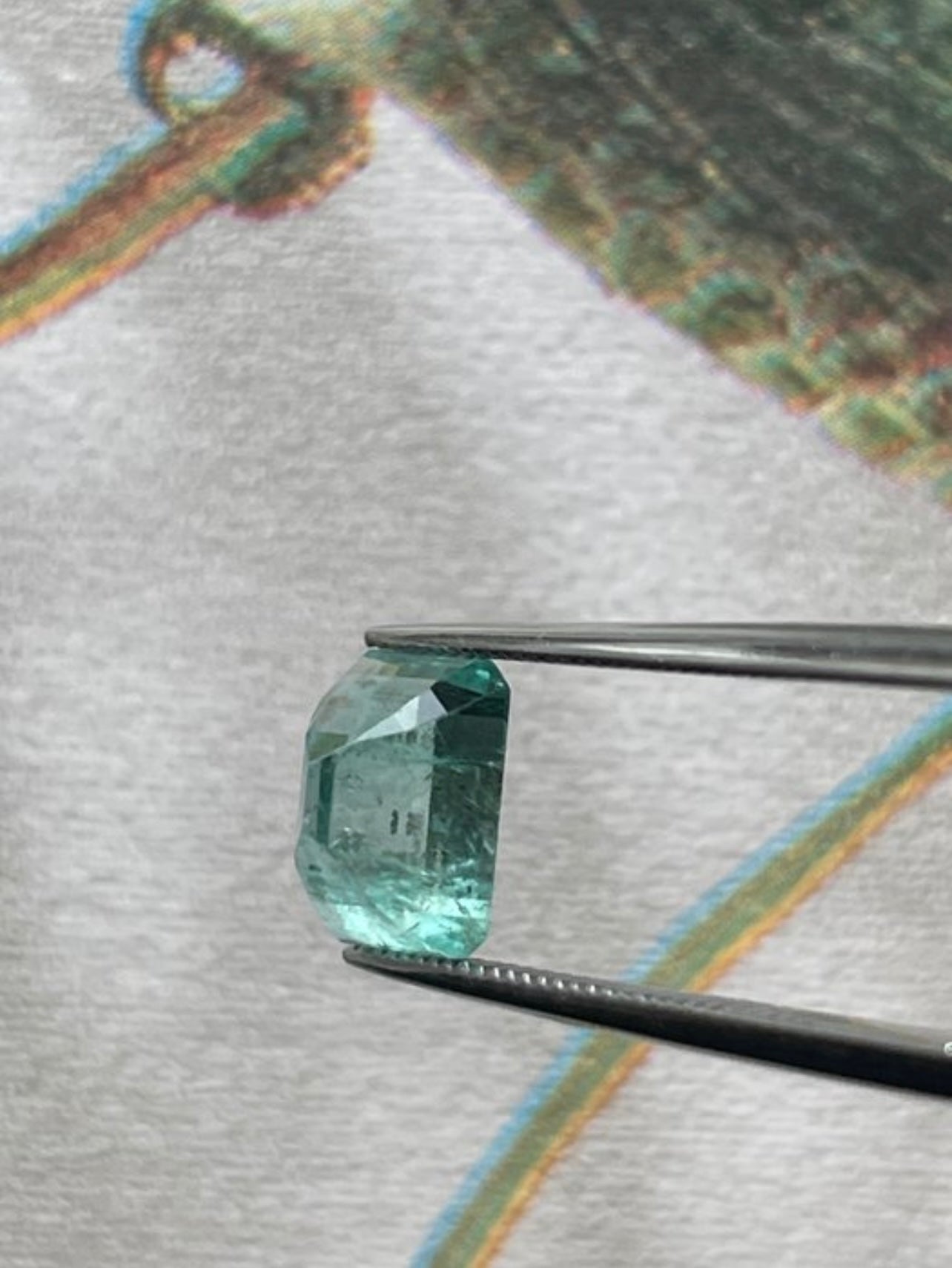 Smaragd, 1.34 ct, trappeslib