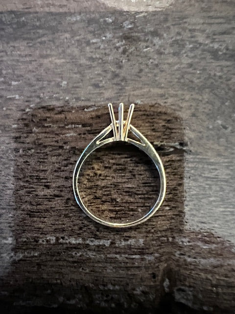 Ringskinne, rødguld/hvidguld, 14 kt, 6 greb, højfatning.