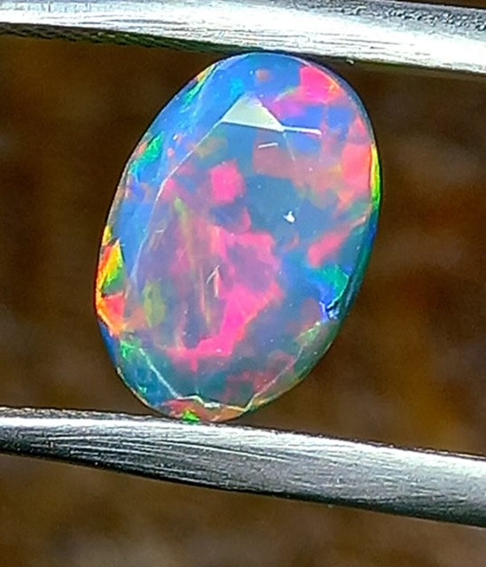 Naturlig Opal, oval cut, 2.25 ct