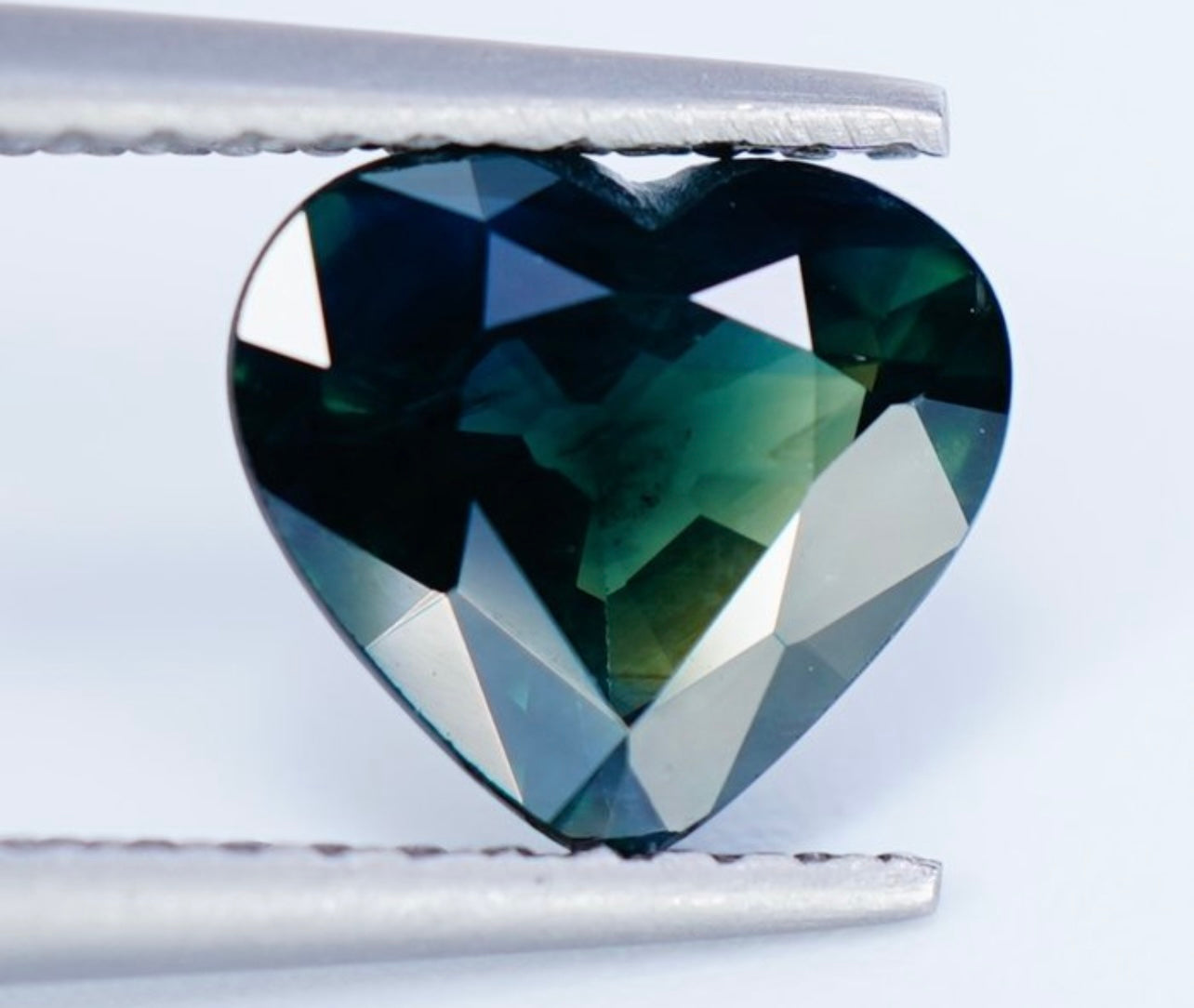 Hjerteslebet safir, 1.51 ct, blå/grøn