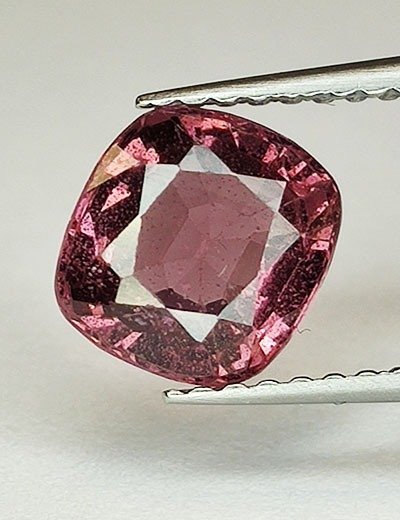 Pink Spinel - 1.74 ct