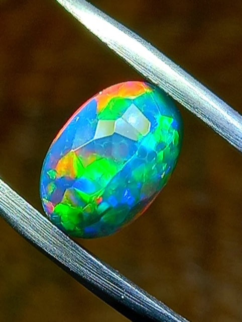 Naturlig Opal, oval cut, 2.25 ct