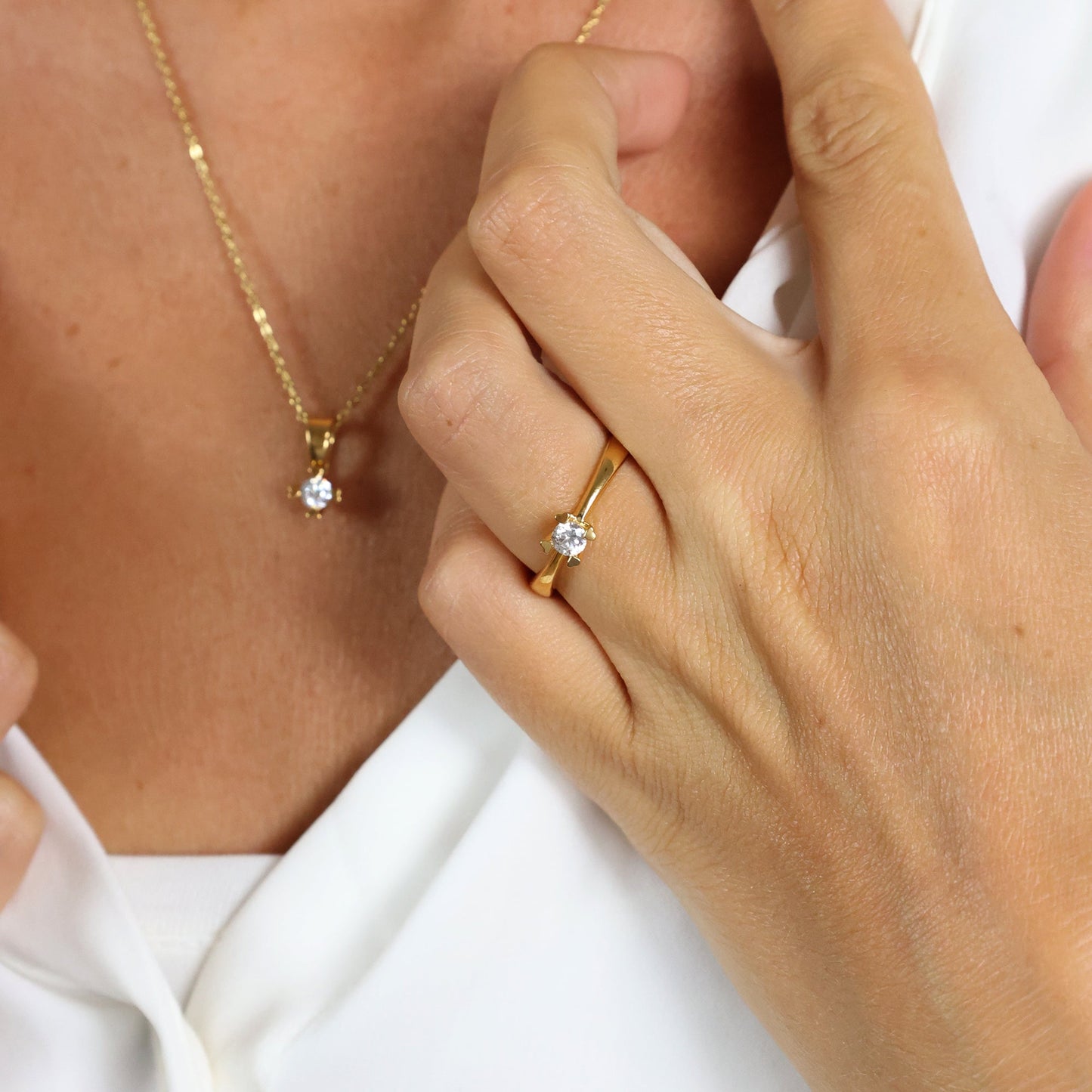Mary Ring 8 Karat Guld Med 0,20ct W/VS Labgrown Diamant
