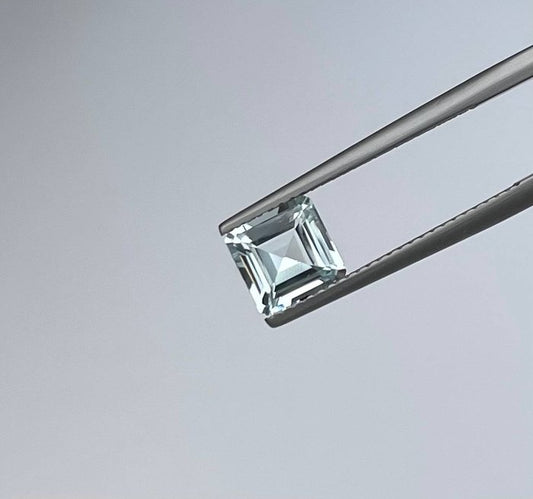 Blue, Green Aquamarine - 1.24 ct