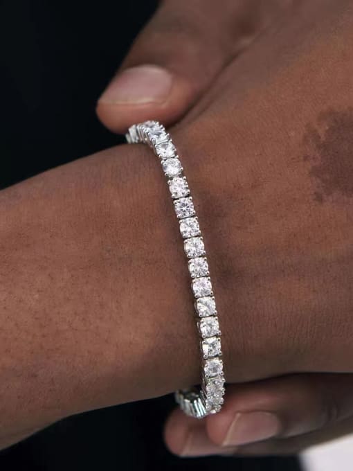 Tennisarmbånd, 925 sølv belagt med platin isat 4 mm lab. Moissanitter.