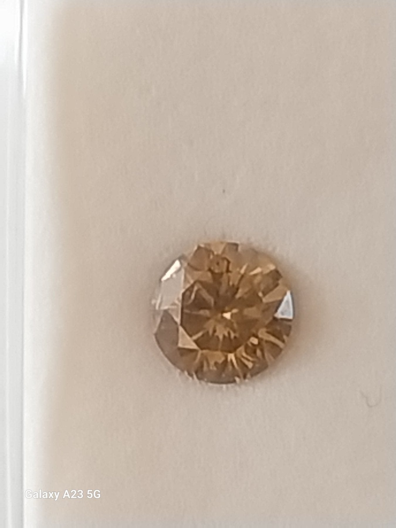 1 pcs Diamond - 0.37 ct - Round - SI2 - Brownish yellow