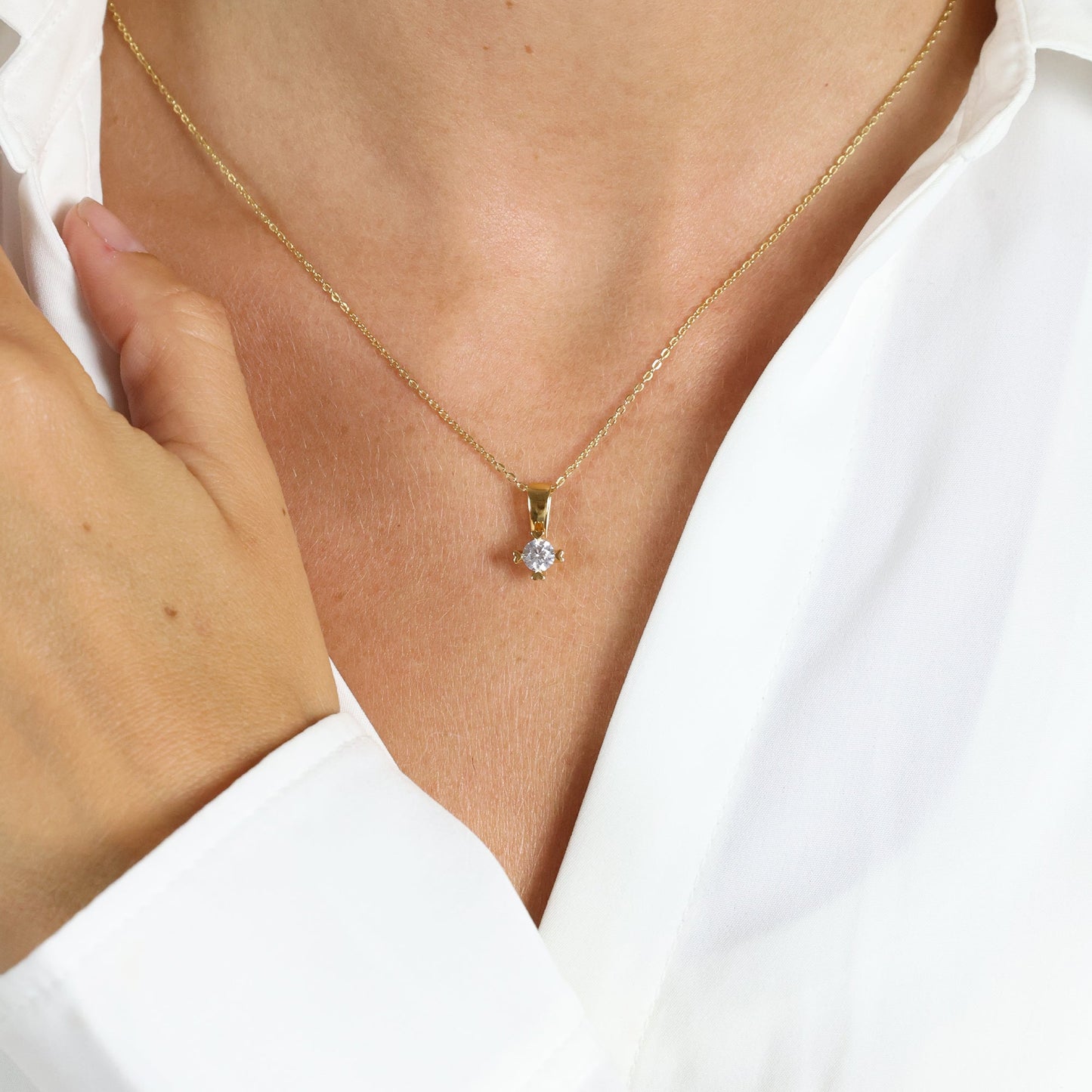 Mary Vedhæng 14 Karat Guld Med 0,40ct W/VS Labgrown Diamant