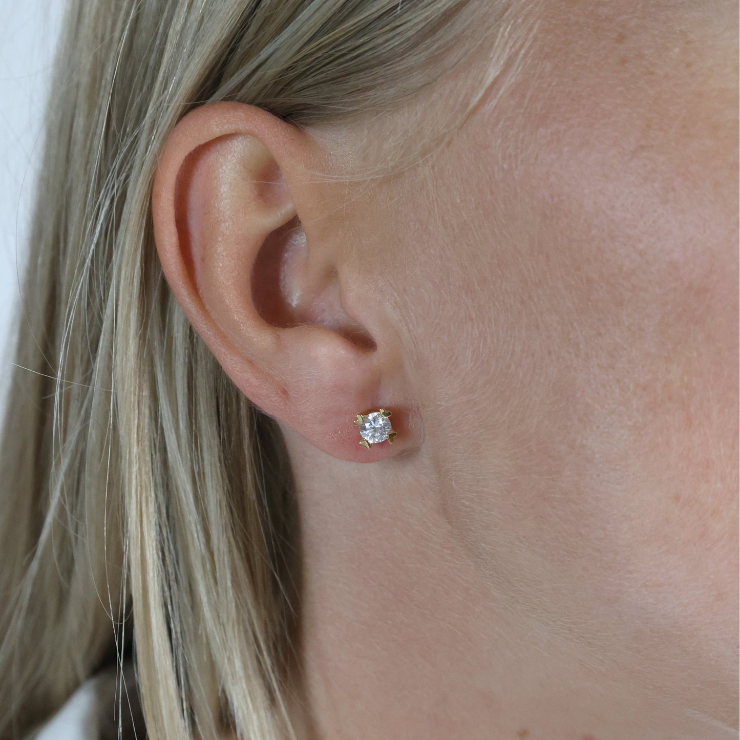 Mary Ørestikker 14 Karat Guld Med 2x0,40ct W/VS Labgrown Diamant