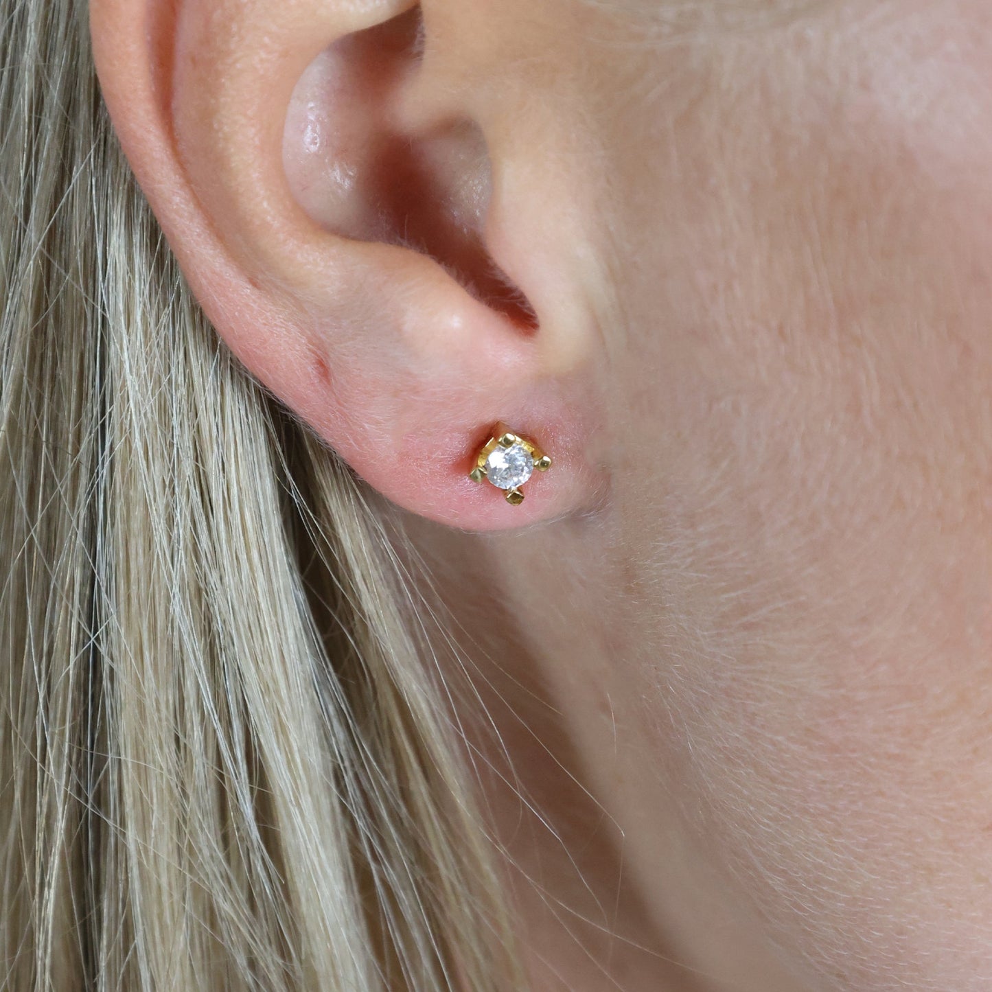 Eternity Ørestikker 14 Karat Guld Med 2x0,15ct W/SI Diamant