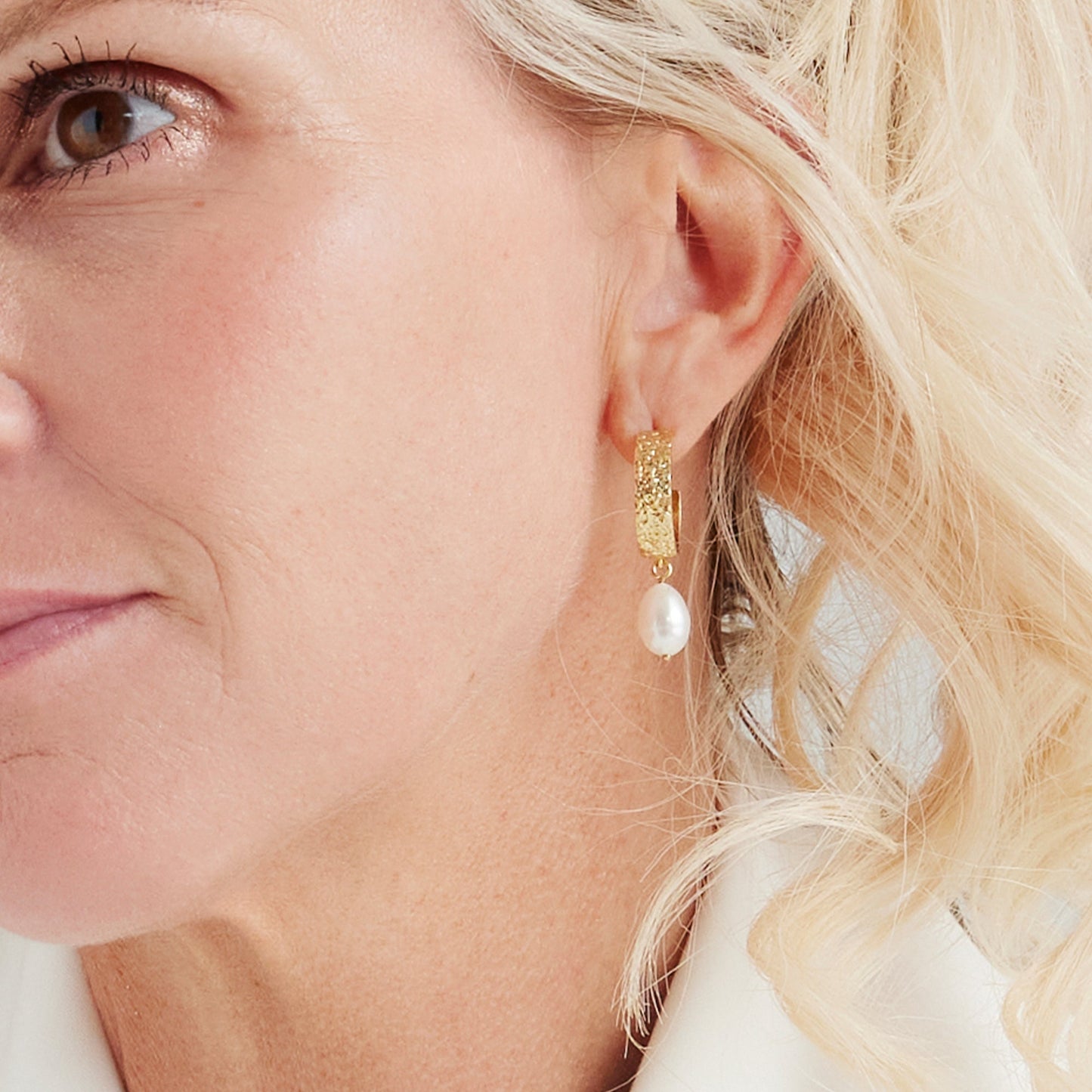 Creoler Halvcreol Ferskvandsperle Forgyldt Sterling Sølv Ø 18 mm