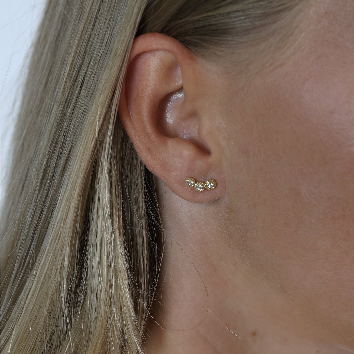 Ørestikker 14 Karat Guld Med 6 Cubic Zirkonia
