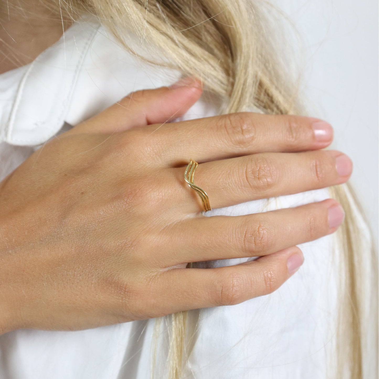 Ring Swing 8 Karat Guld med Cubic Zirkonia