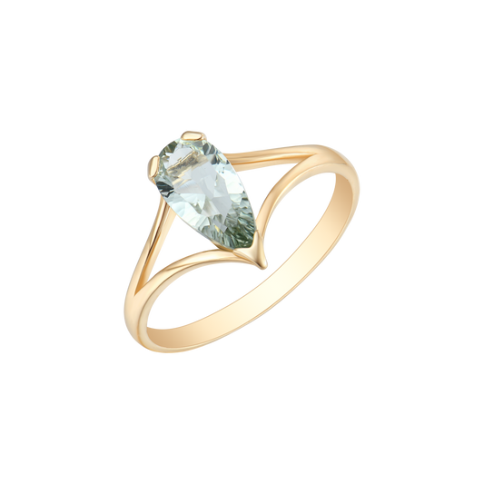 14 kt. guld ring med dråbeformet peridot.