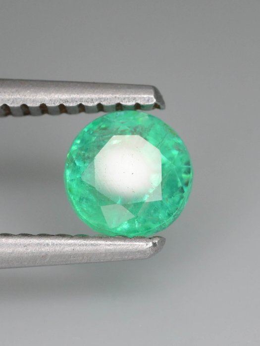 Smaragd, rund, 0.87 ct.