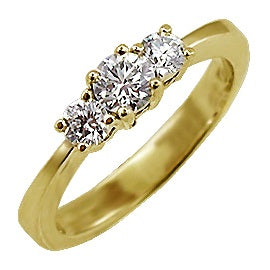 3 stens diamantguldring, 18 kt, 0.50 ct diamanter.