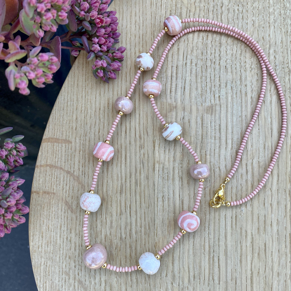 Delicate perlekæde - Heavenly pink