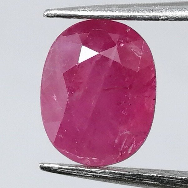 Naturlig rubin, oval cut, 1.78 ct