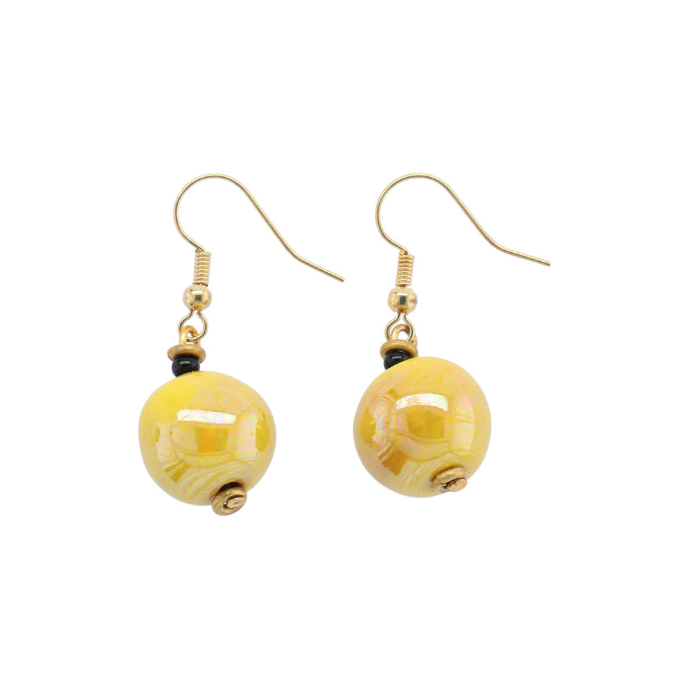 Perleøreringe - round - golden yellow m.o.p