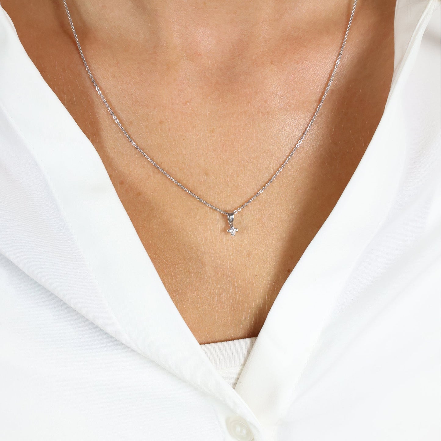 Mary Vedhæng  Guld Med 0,05ct W/VS Labgrown Diamant