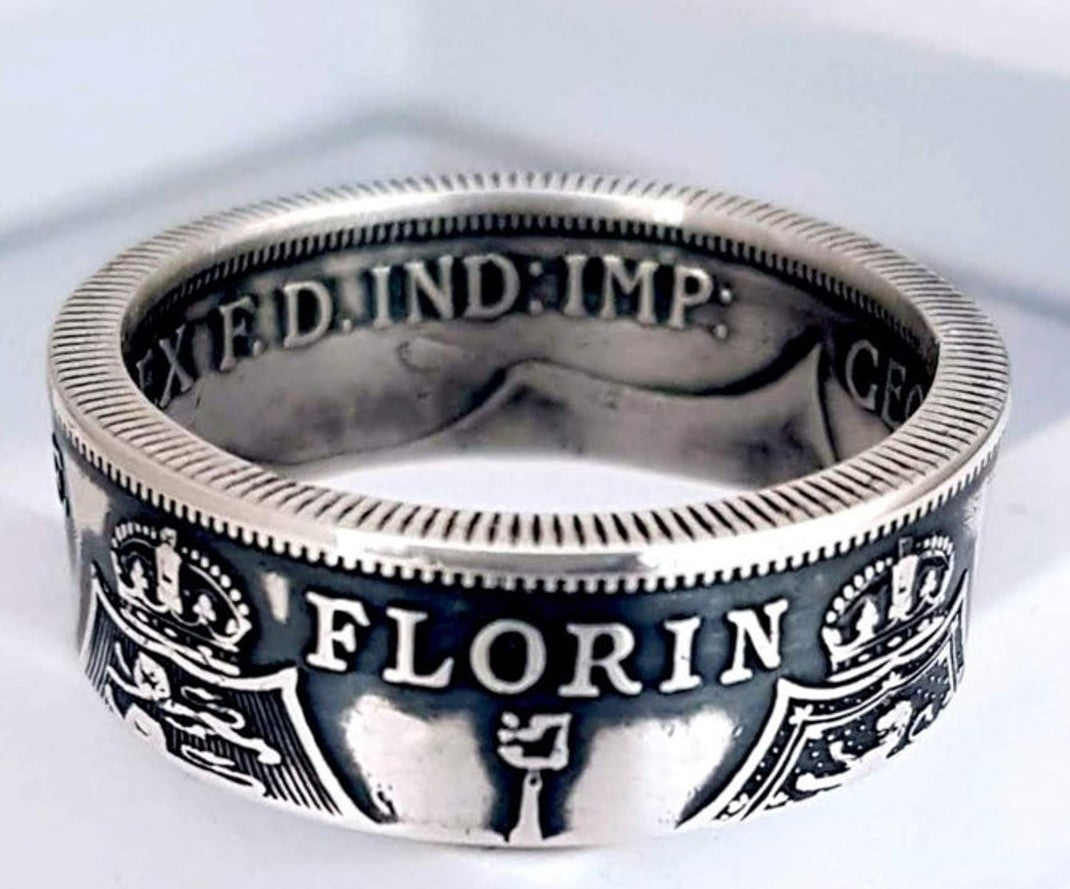 IRLAND, George V, sølvmønt med fine detaljer.