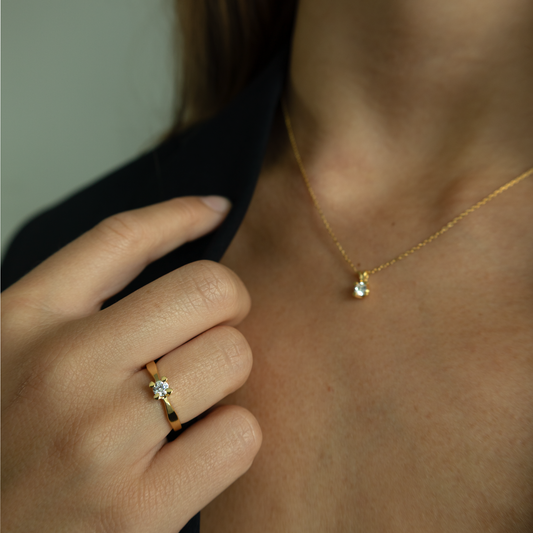 Elya Ring 8 Karat Guld Med 0,25ct W/VS Labgrown Diamant